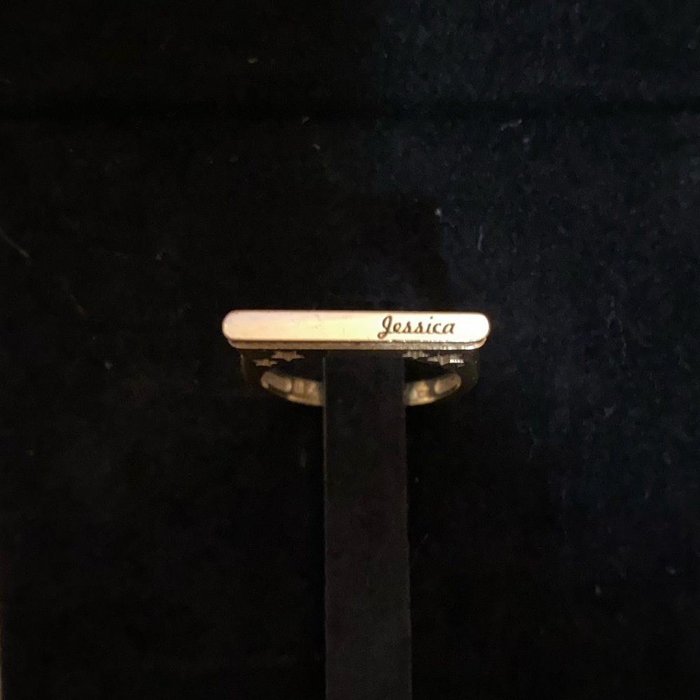 Personalized name plate “Jessica” 10K gold ring